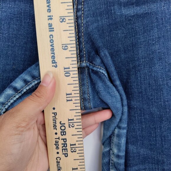 Levi's Plus Size Mid-Rise Skinny Ankle Distressed Denim Jeans Size 32 Women - Picture 10 of 16